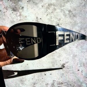 Fendi sunglasses 🕶️